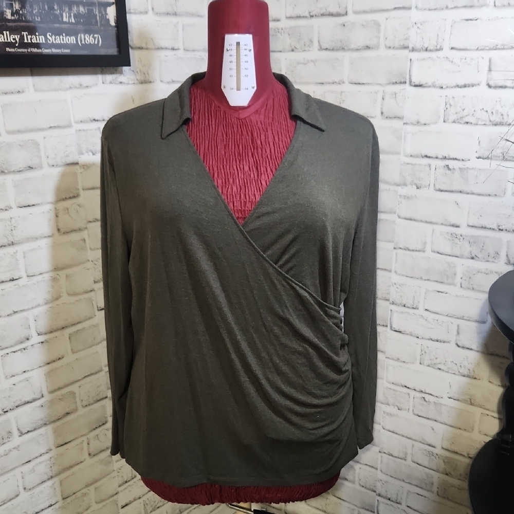 Liz Claiborne SZ 1X Olive Green Casual Lo G Sleeved Top